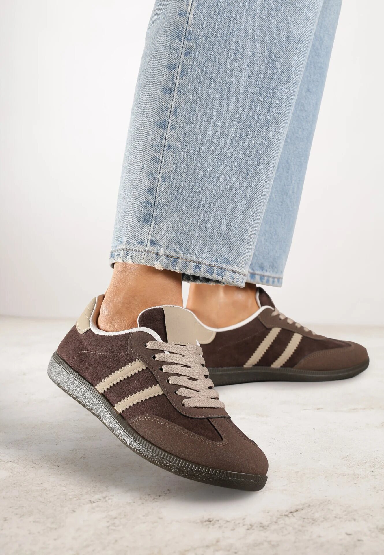  Adidași Maro din Imitație de Piele Întoarsă cu Talpă Plată Memeriana