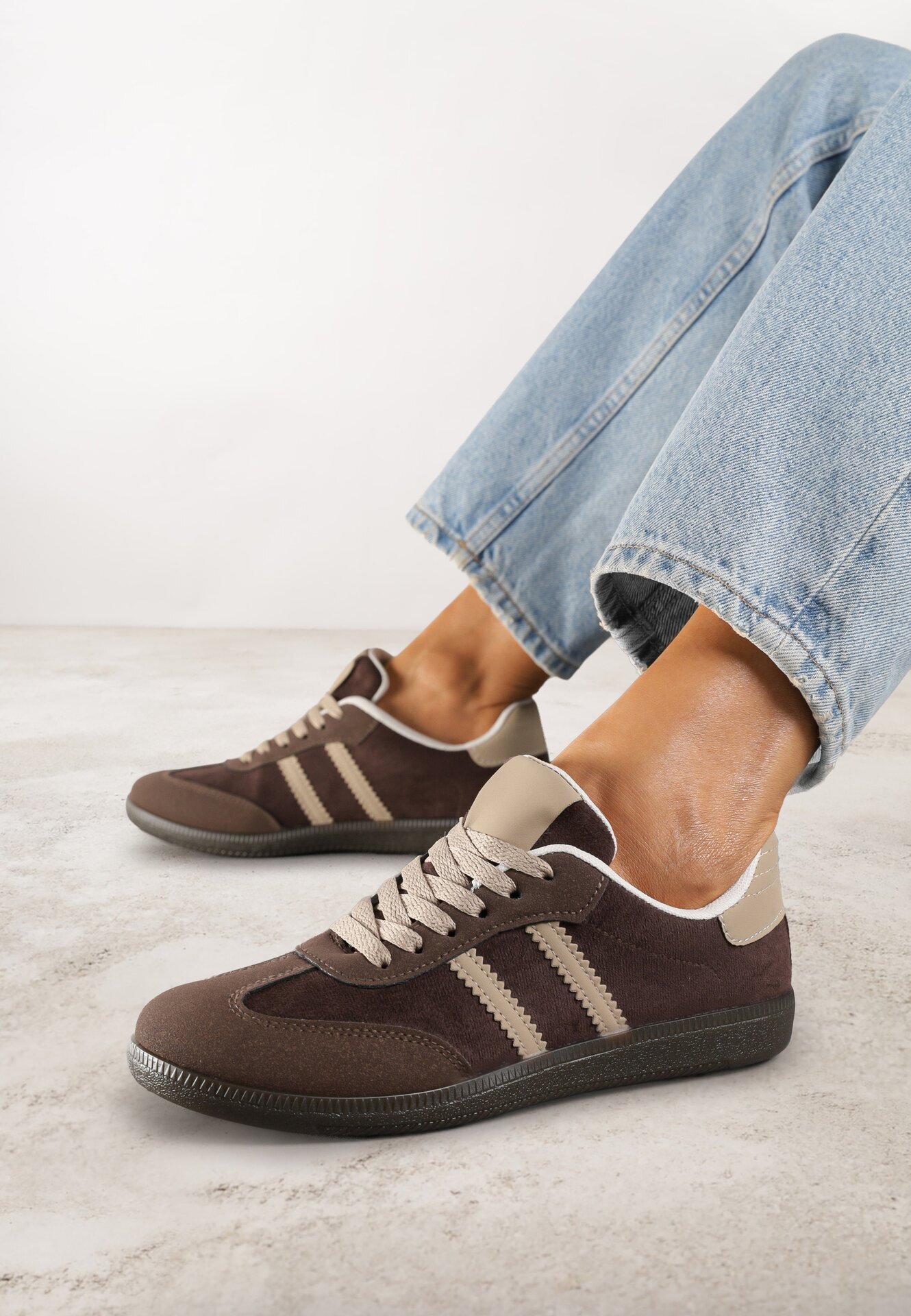  Adidași Maro din Imitație de Piele Întoarsă cu Talpă Plată Memeriana