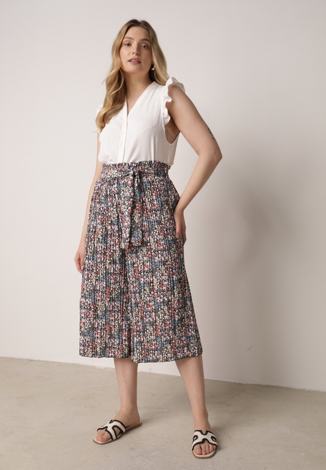airisa Pantaloni Negru-Roz Largi Plisați din Bumbac și cu Elastic în Talie Legați cu o Curea Closofia
