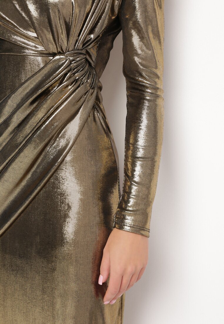 allyson Rochie Maxi Aurie Metalică cu Volane Decorative Virelia