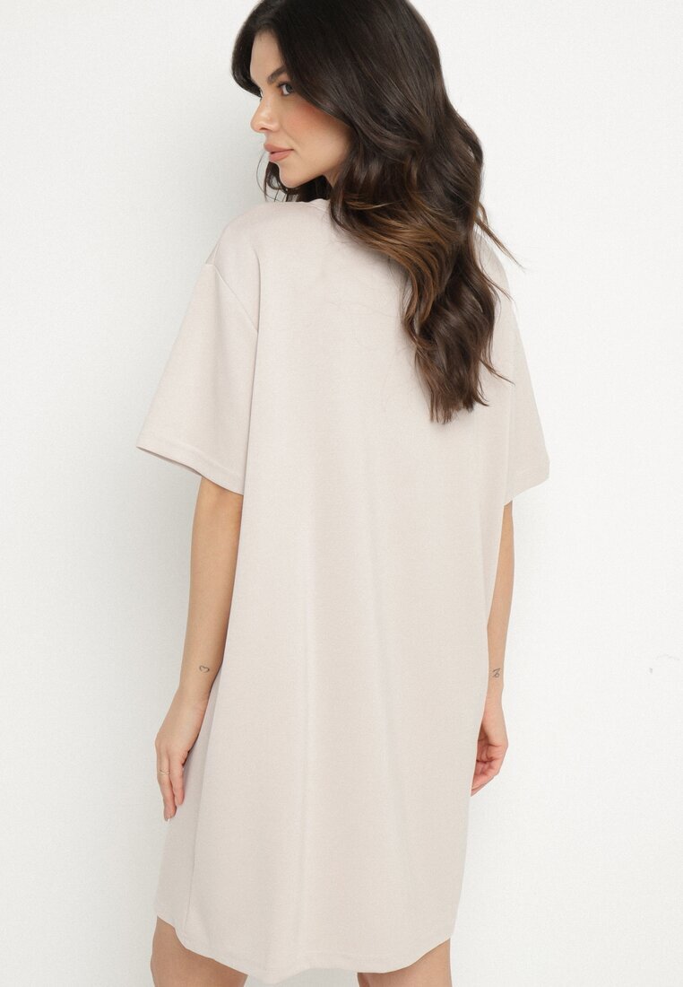 ambitionfly Rochie bej deschis tip cutie din viscoză și imprimeu decorativ Amoara