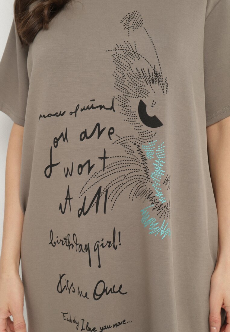 ambitionfly Rochie dreaptă bej închisă cu vâscoză și imprimeu decorativ Amoara