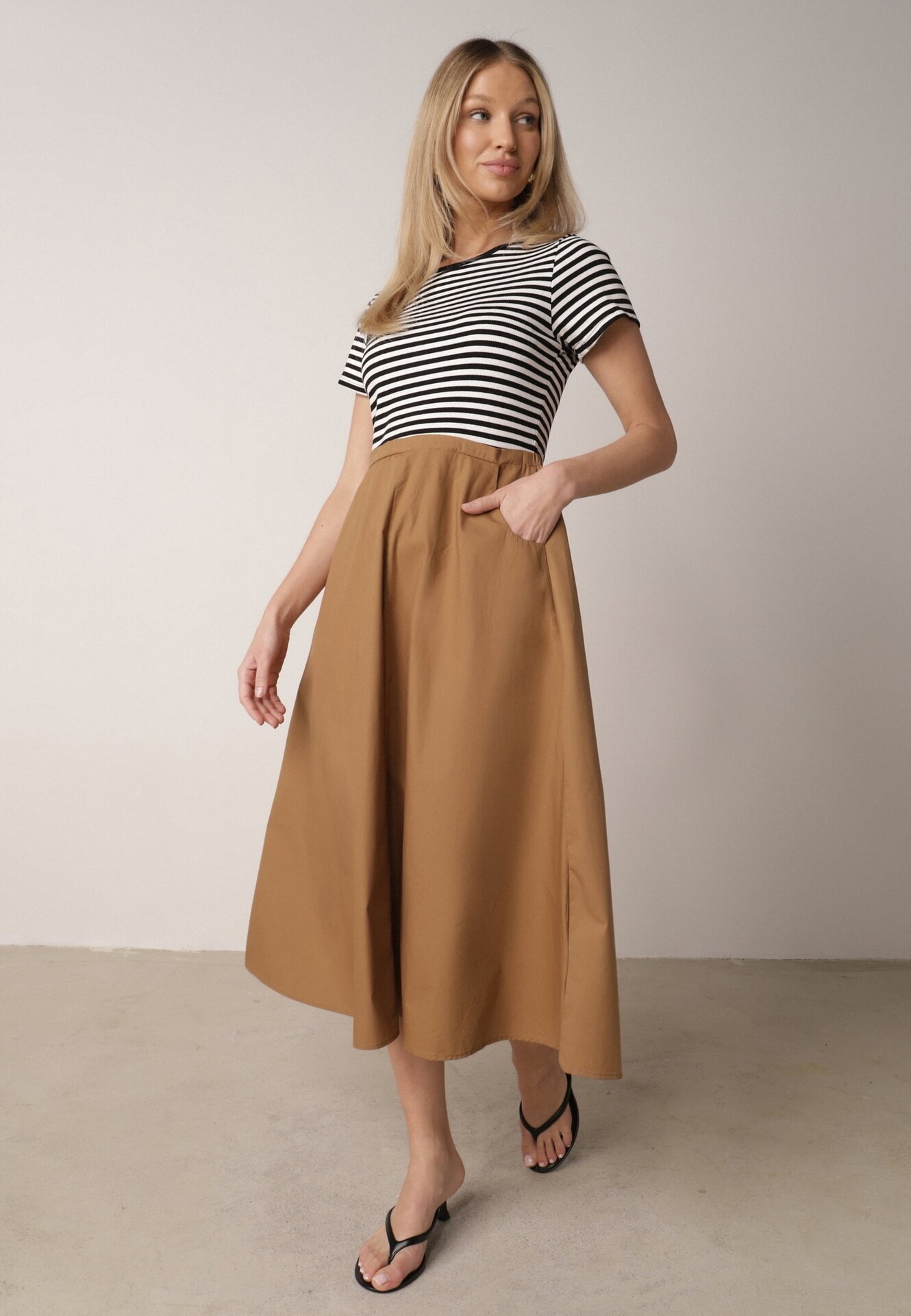 ambitionfly Rochie Neagră