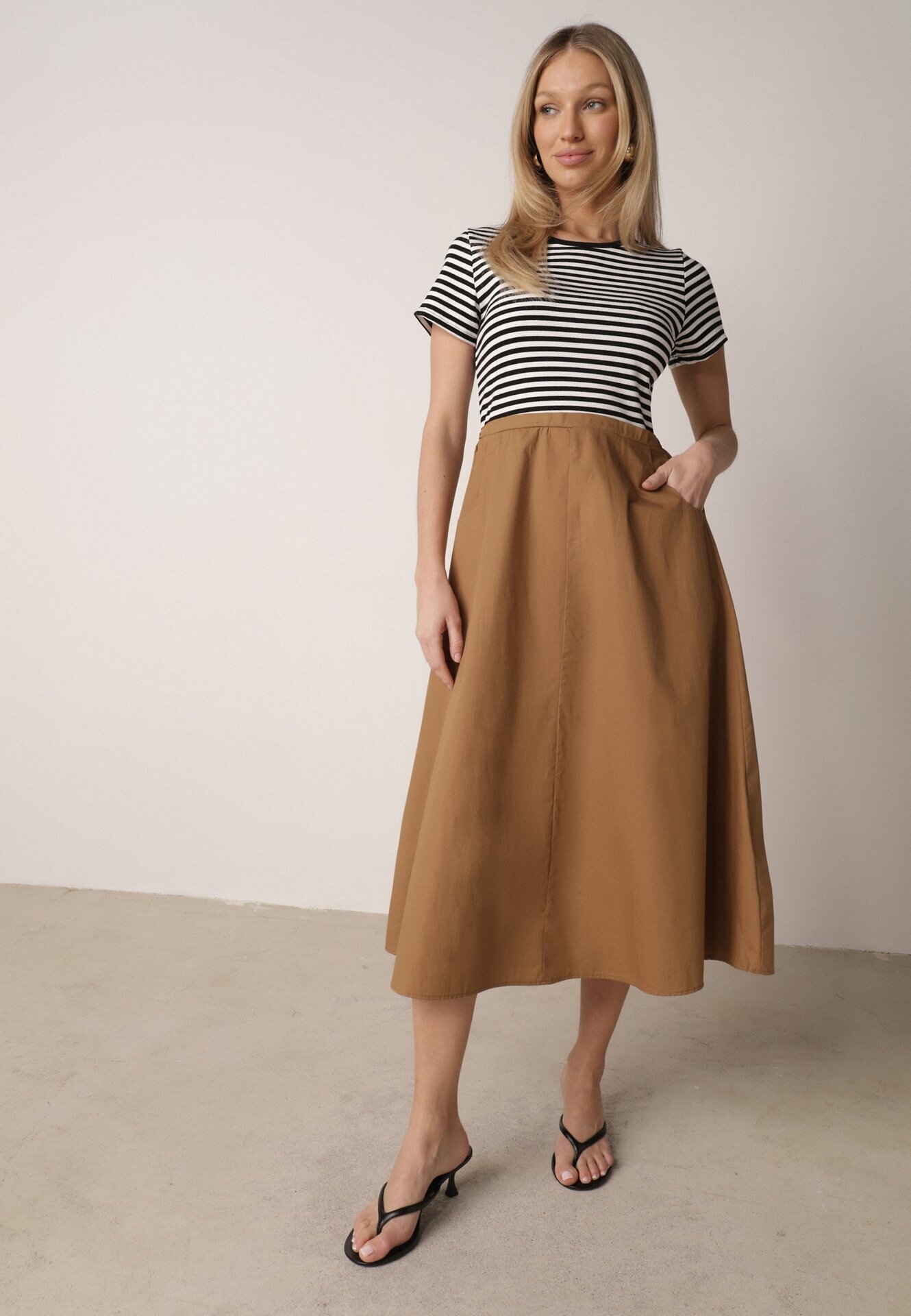 ambitionfly Rochie Neagră