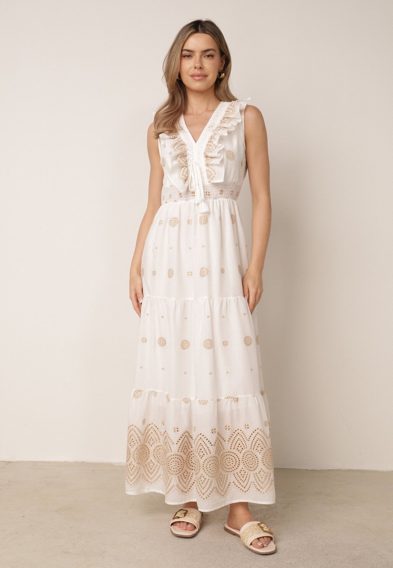 ambitionfly Rochie rustică din bumbac decorată cu broderii și volane Eudarpia Bej