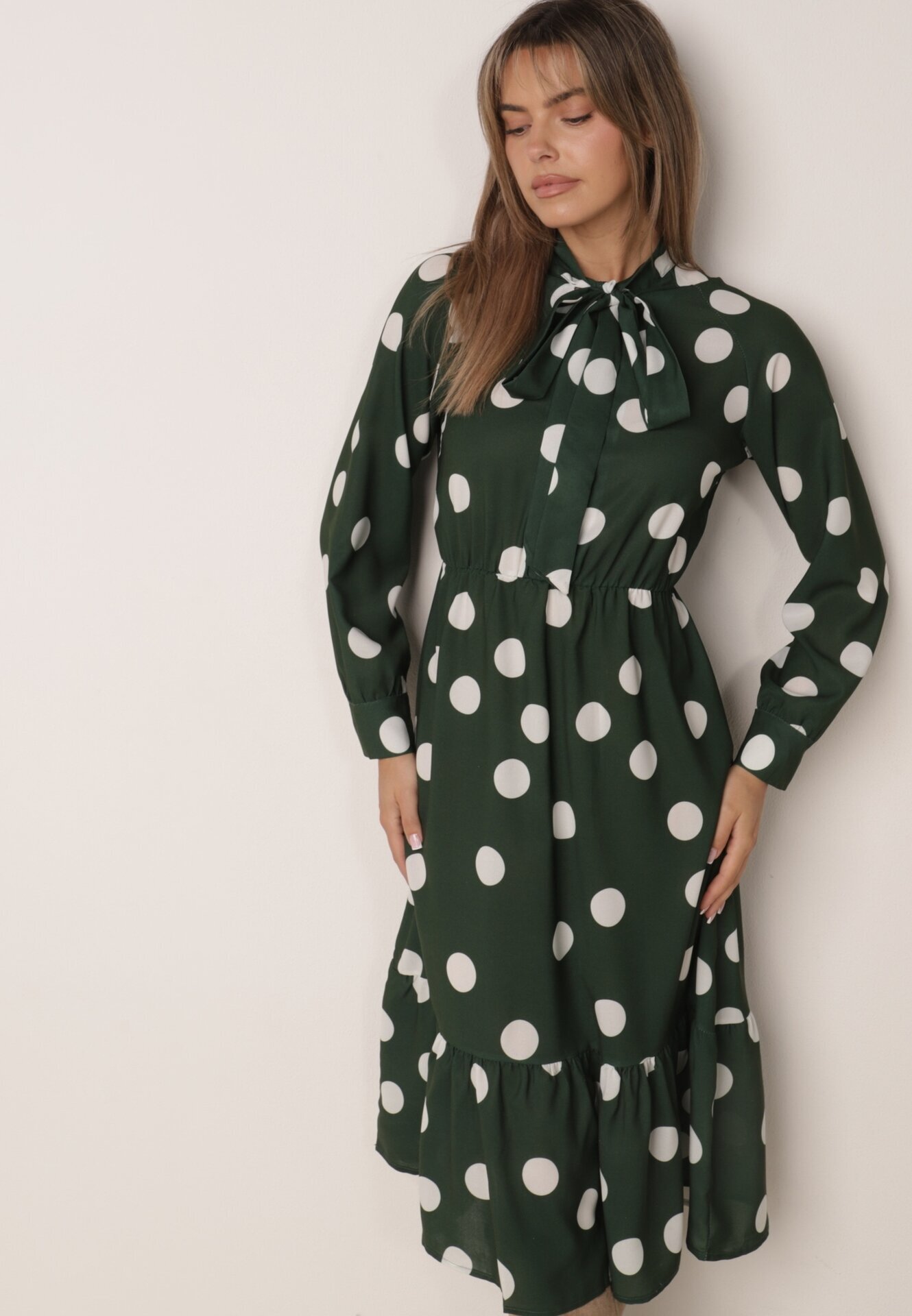 ann gissy Rochie Cloș Midi Verde închis cu legătură la decolteu cu buline Velvina
