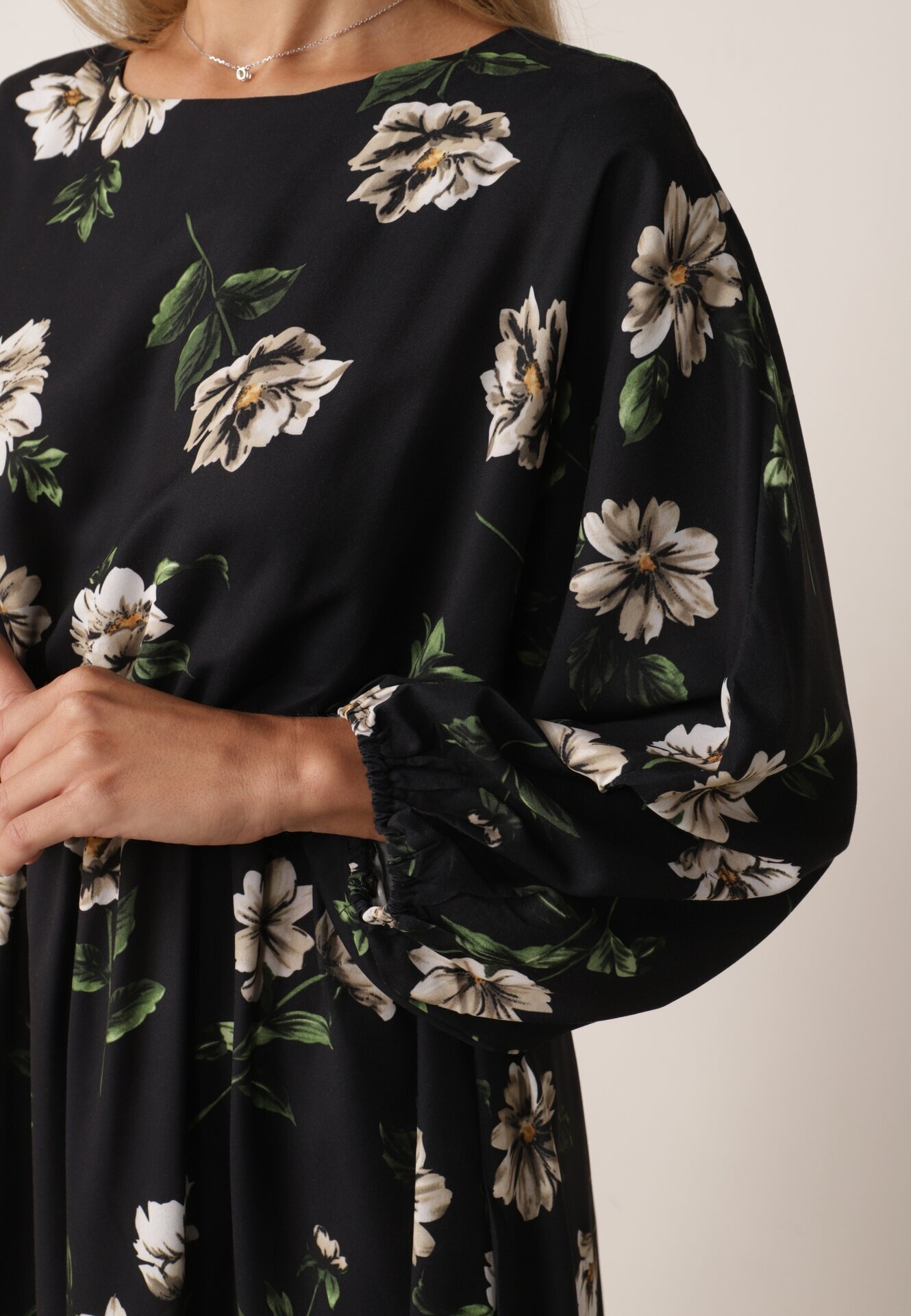 ann gissy Rochie Cloș Negru-Bej Midi cu Mâneci Liliac cu flori Gervia