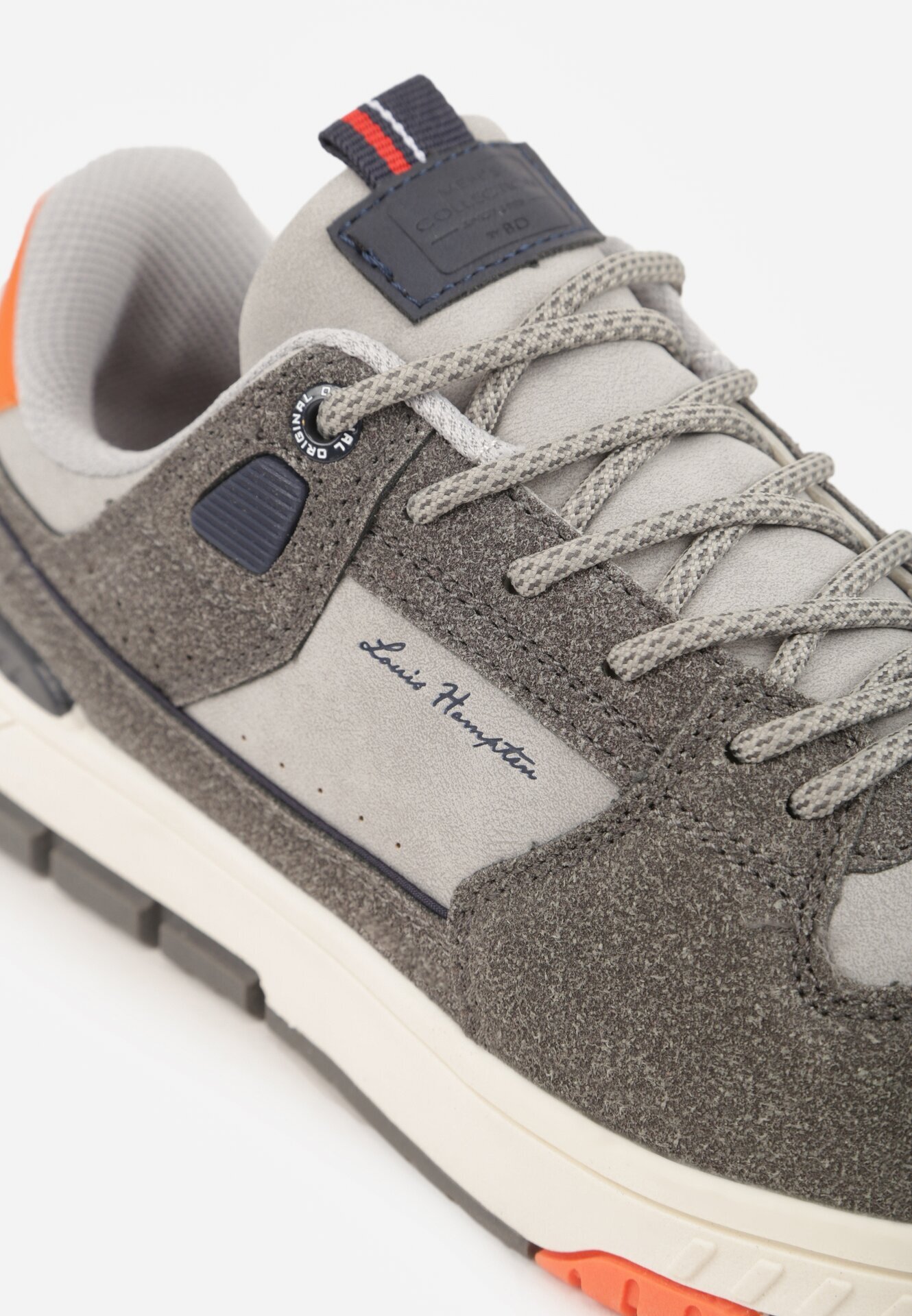 badoxx Pantofi sport gri deschis decorați cu relief și inscripții Hermala