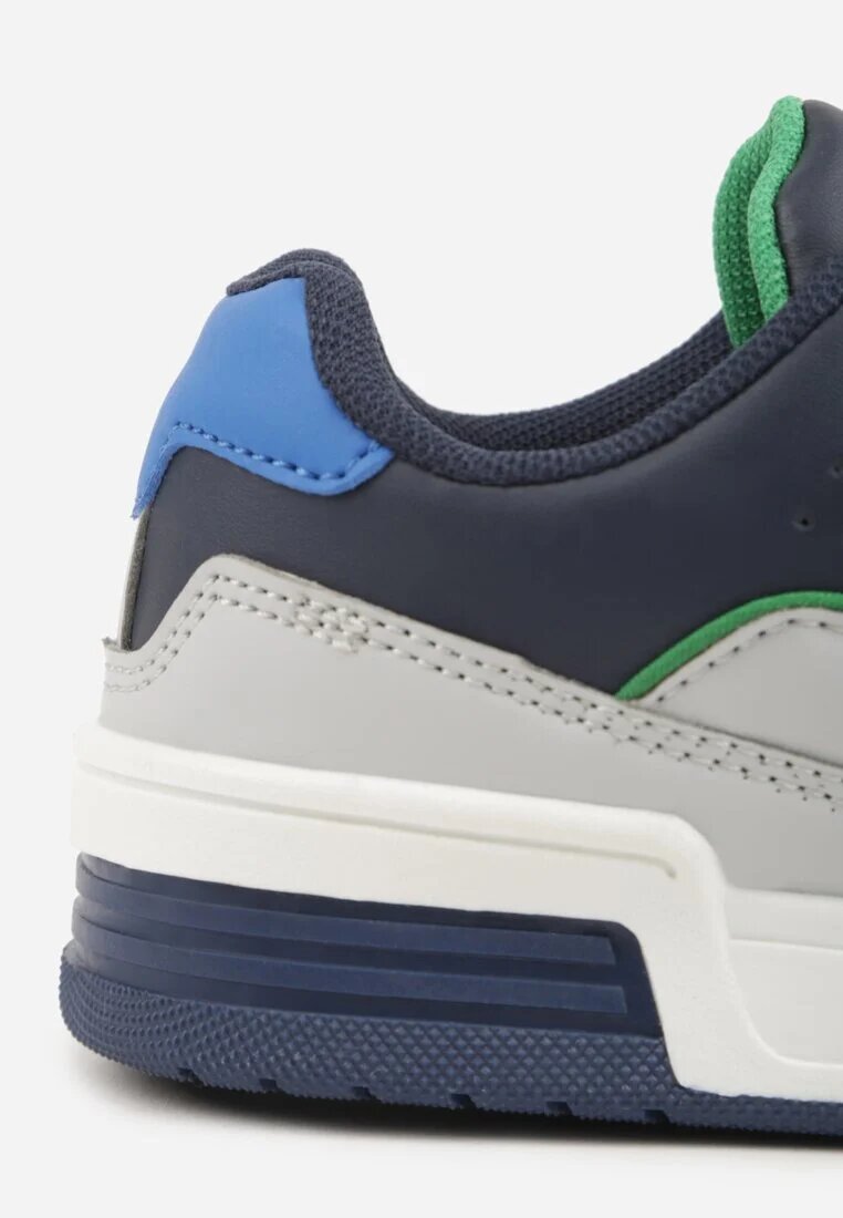 badoxx Pantofi sport sneakers gri deschis cu perforații și steaua Pyrhessa