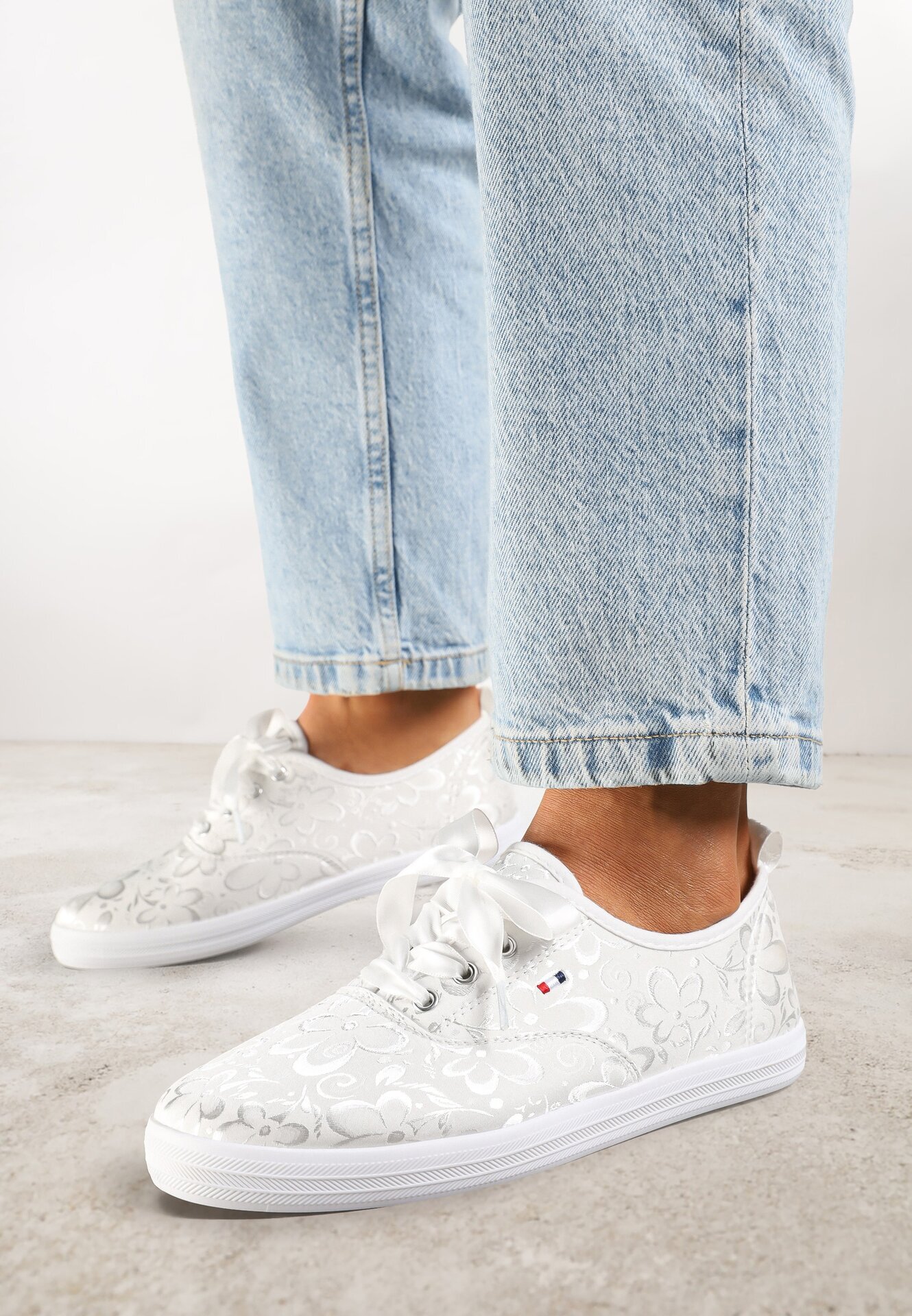 ballada Adidași Albi cu model floral Telanilisa