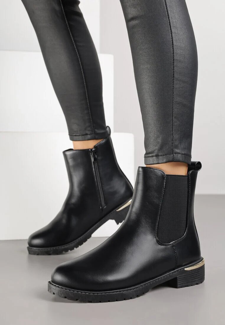 ballada Botine Negre
