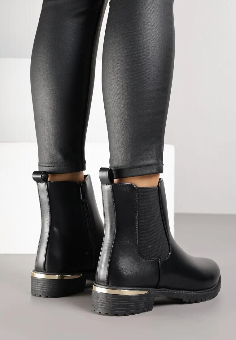 ballada Botine Negre