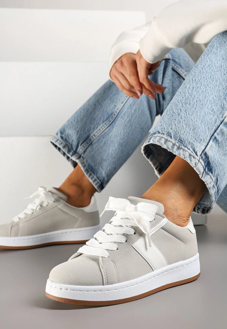 bellucci Sneakers Gri Decorați cu o baretă Zrulla