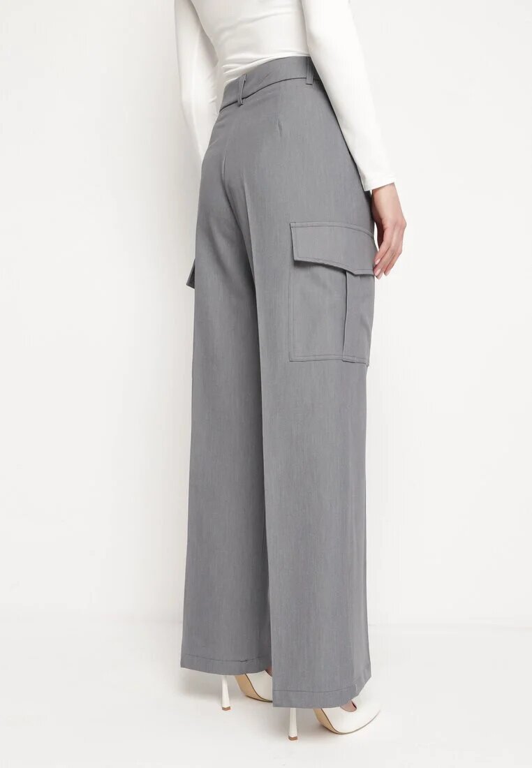 bisou's project Pantaloni eleganți gri închis cu buzunare cargo largi și talie înaltă Akeldia