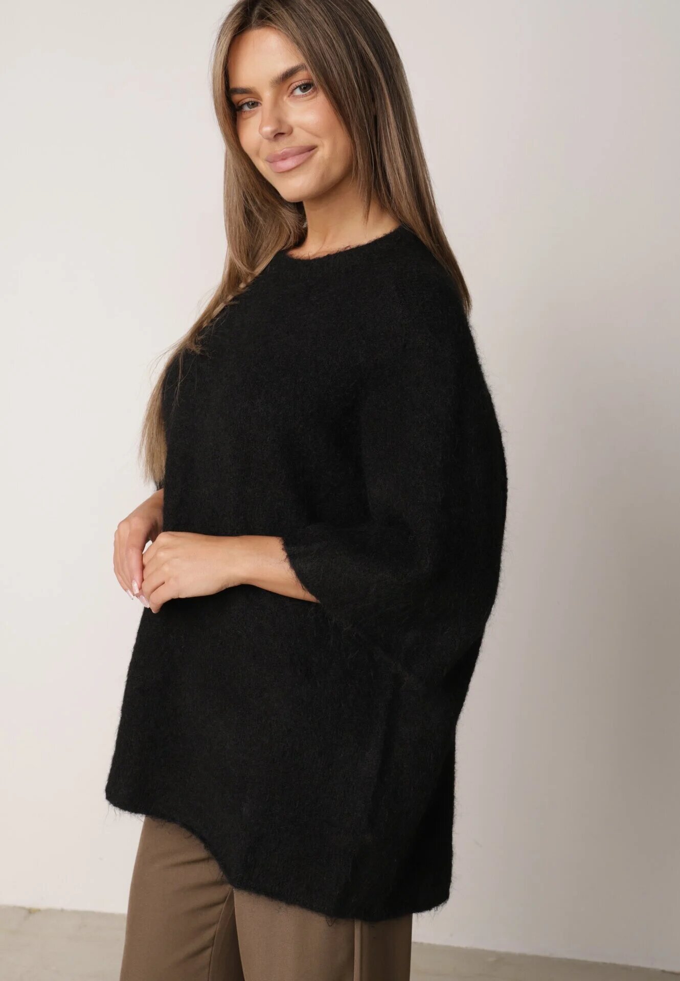 bisou's project Pulover oversize cu adaos de lână și finisaj neprelucrat Oriada Negru