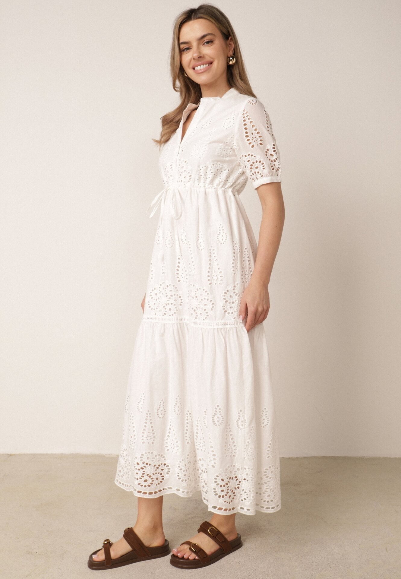 bisou's project Rochie Albă Brodată Maxi cu șnur în talie Erlina