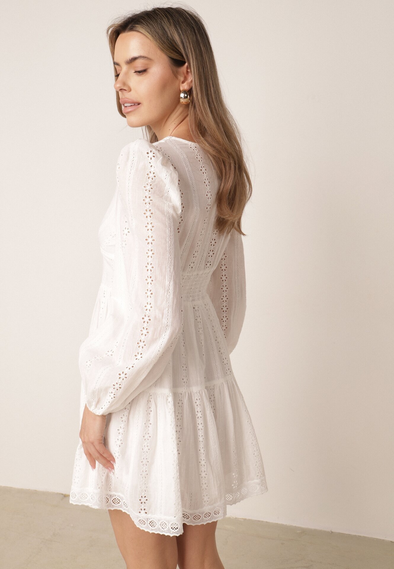 bisou's project Rochie Albă Merirah