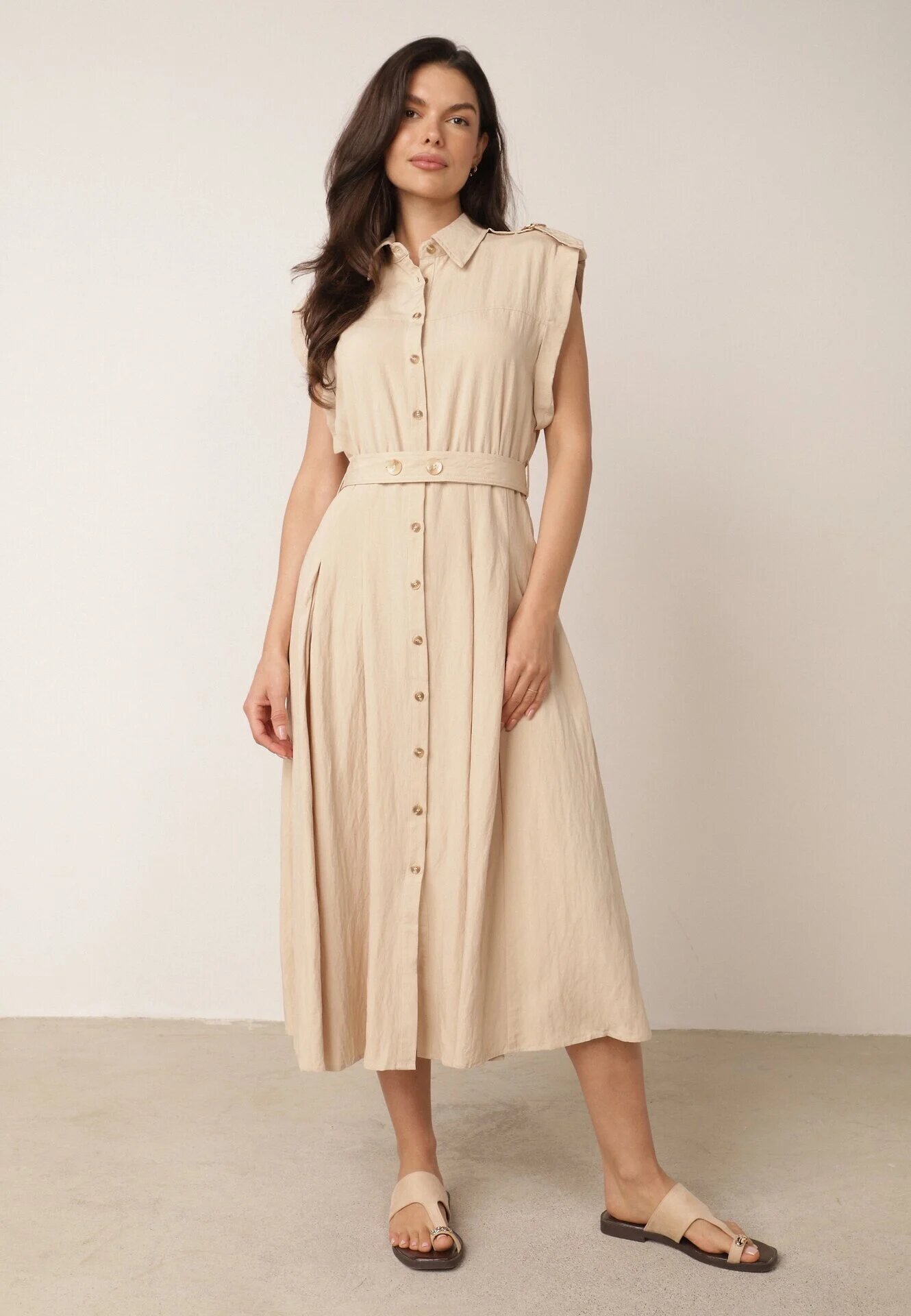 bisou's project Rochie Bej