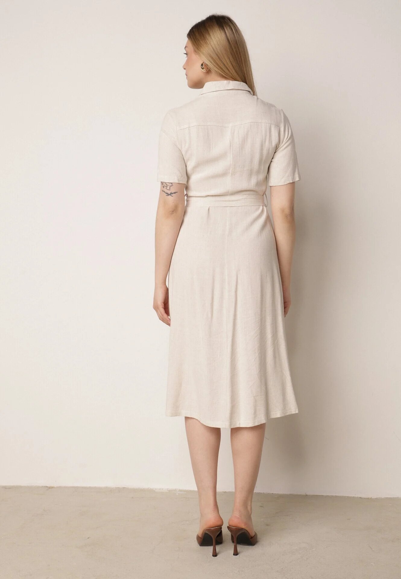 bisou's project Rochie Bej închis tip cămașă din viscoză cu in Închisă cu nasturi cu cordon textil Fidilla