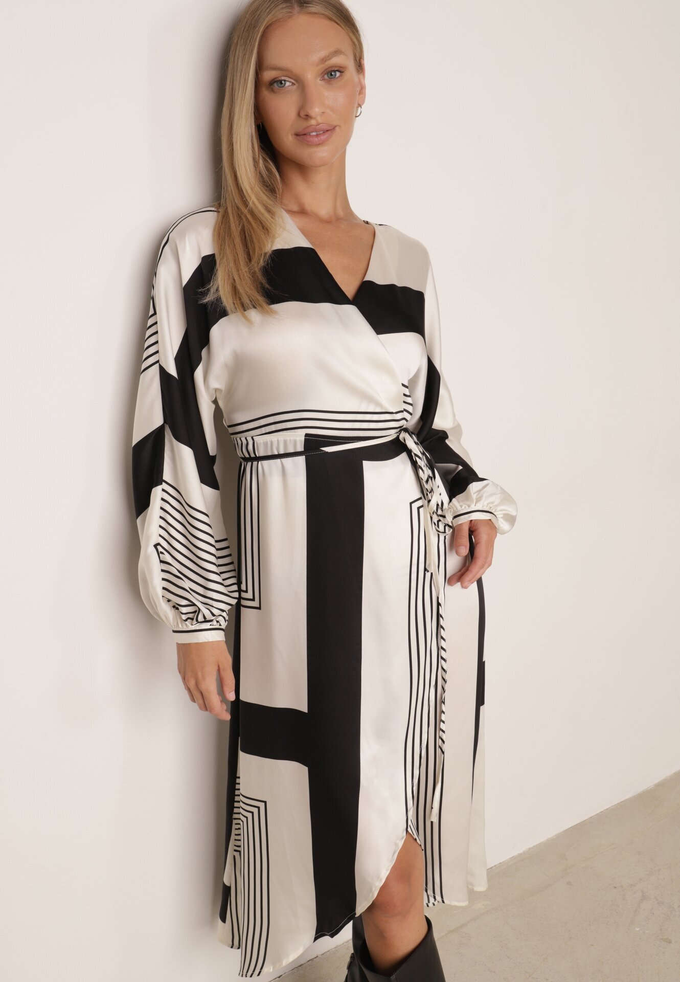 bisou's project Rochie Bej-Neagră Petrecută Kimono cu Model Geometric și Curea Legată Klerossa
