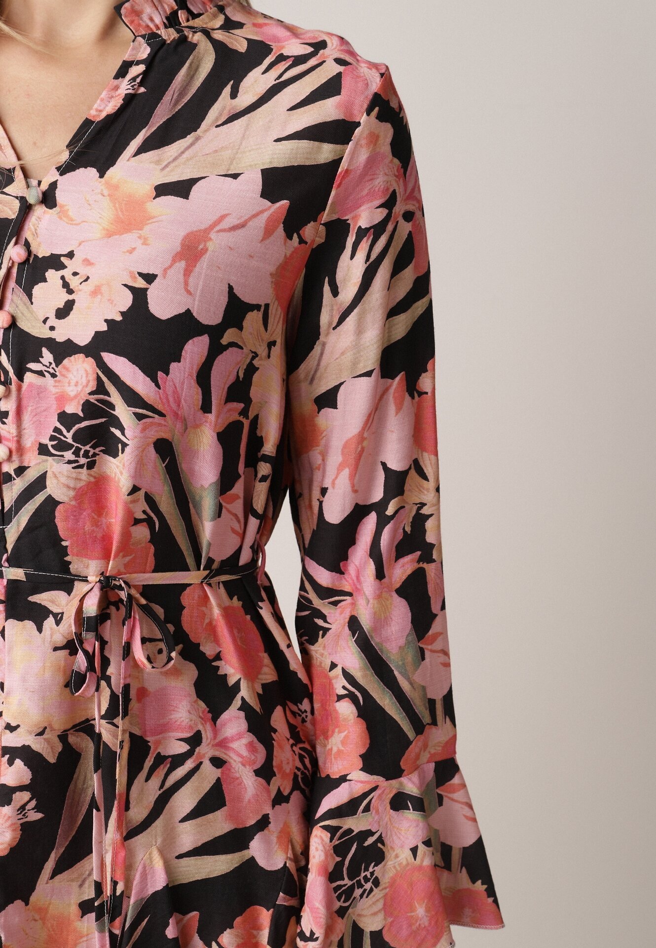 bisou's project Rochie Czarno-Roz din Viscoză Cloș cu Imprimeu Floral cu Cordon Sinthea