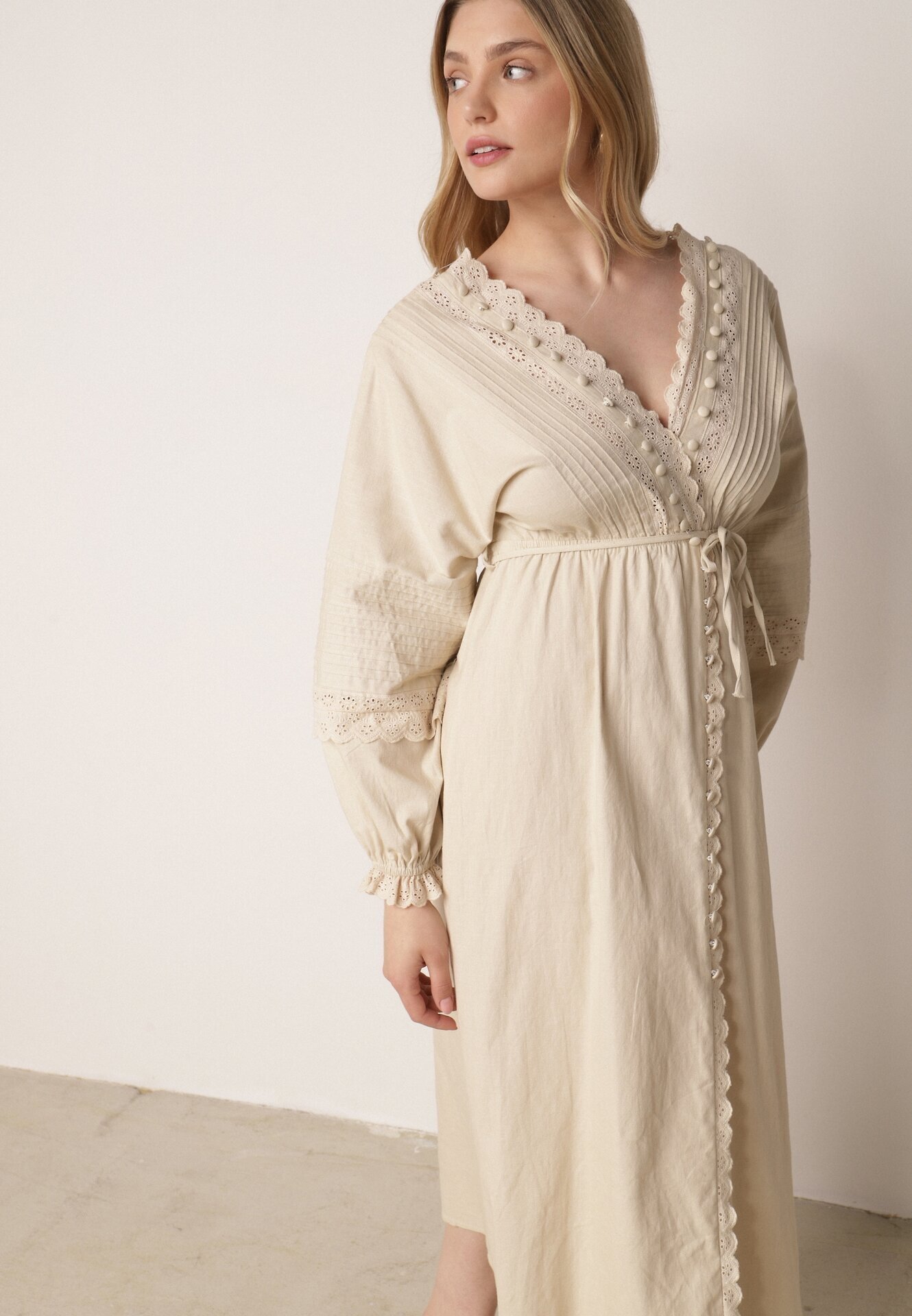bisou's project Rochie din bumbac bej cu accente din dantelă cu talie elastică și curea din material textil Jariena