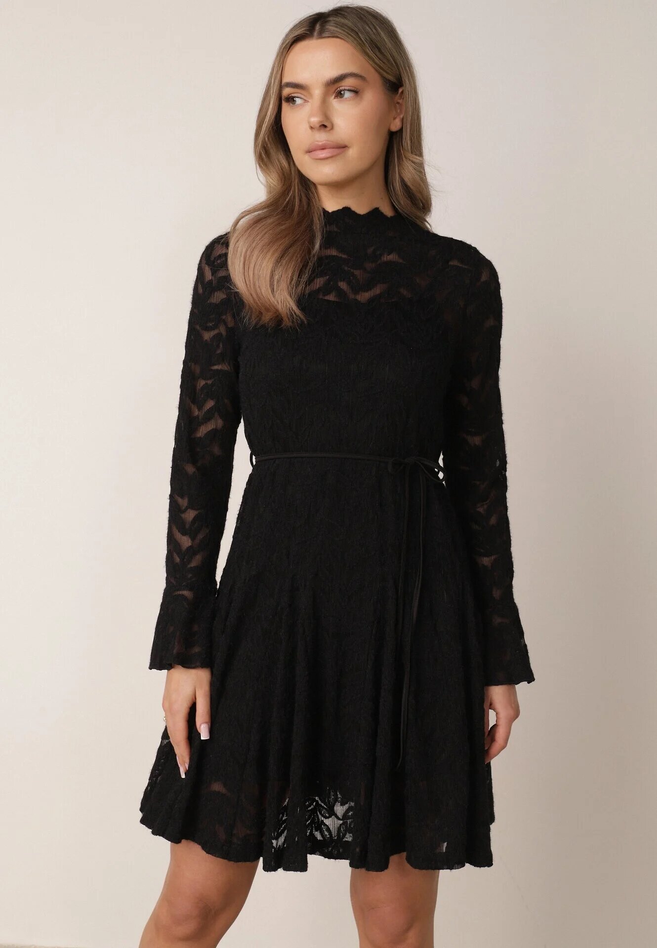 bisou's project Rochie Neagră