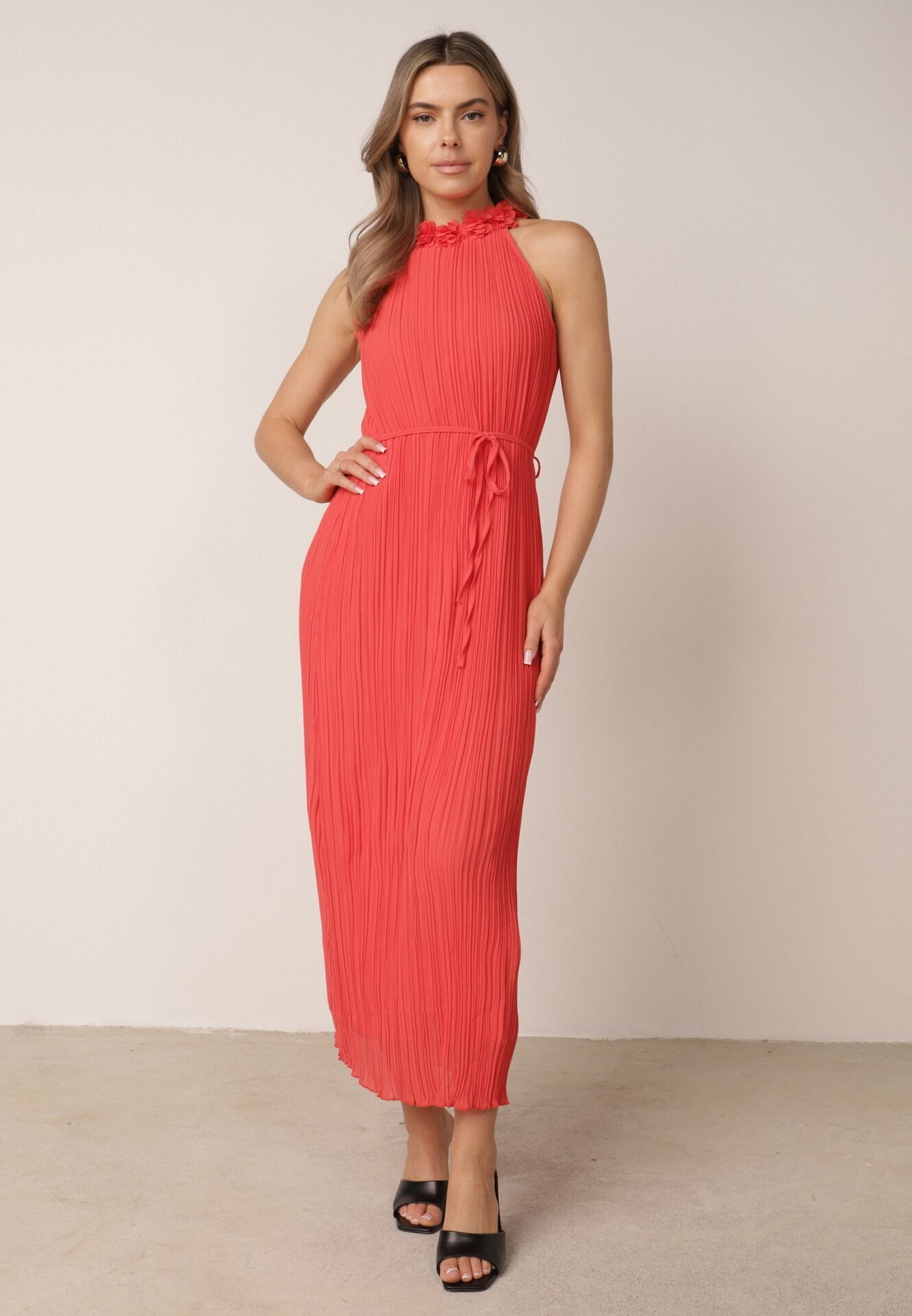 bisou's project Rochie Roșie cu Aplicații Decorative și Decolteu Halter cu Curea Material Dimnatti