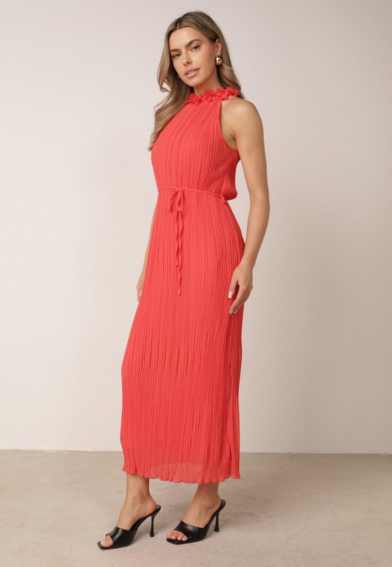 bisou's project Rochie Roșie cu Aplicații Decorative și Decolteu Halter cu Curea Material Dimnatti