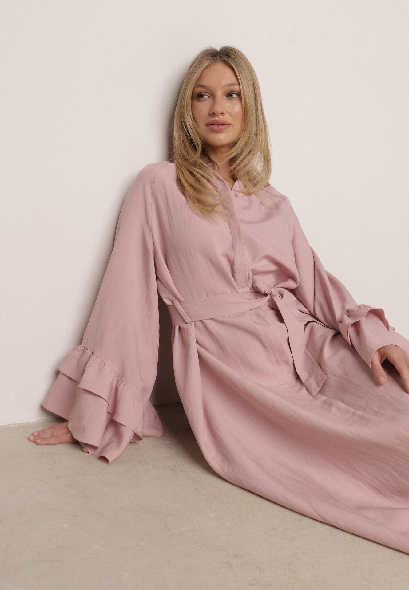 bisou's project Rochie tip cămașă rozalie de viscoză cu volane la mâneci și curea Dinirae