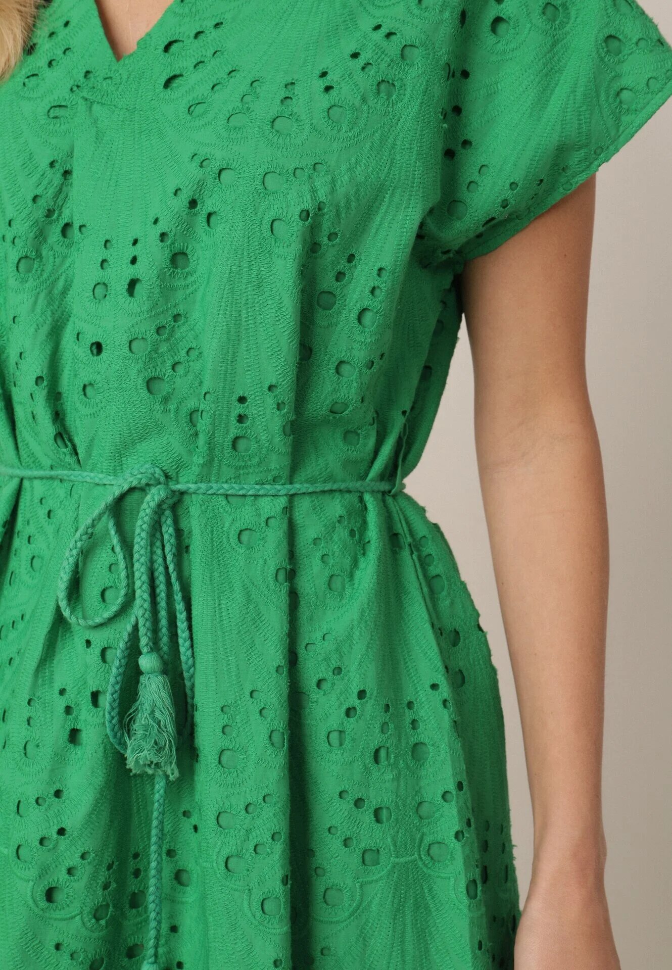 bisou's project Rochie Verde din Bumbac Decorată cu Broderie cu Mânecă Scurtă și Curea din Material Dimisha