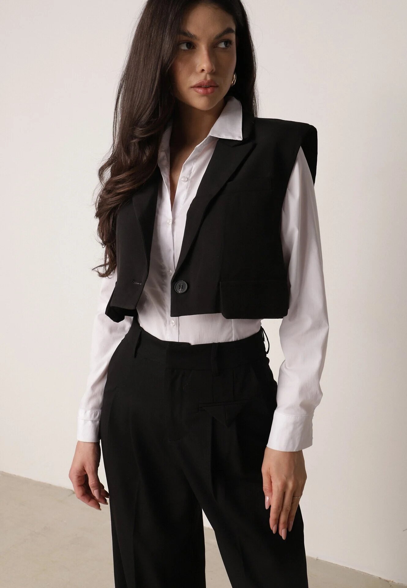 bisou's project Vestă Neagră De Costum Cu Nasturi Tiamants