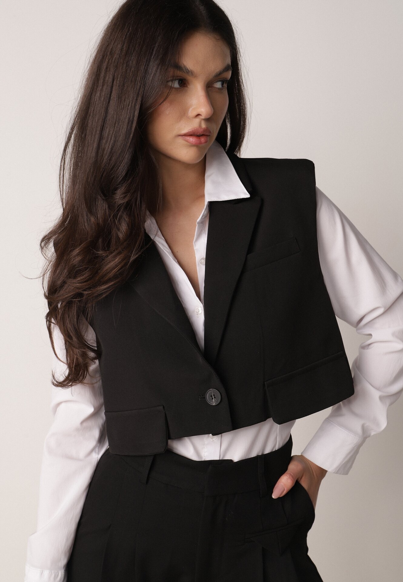 bisou's project Vestă Neagră De Costum Cu Nasturi Tiamants