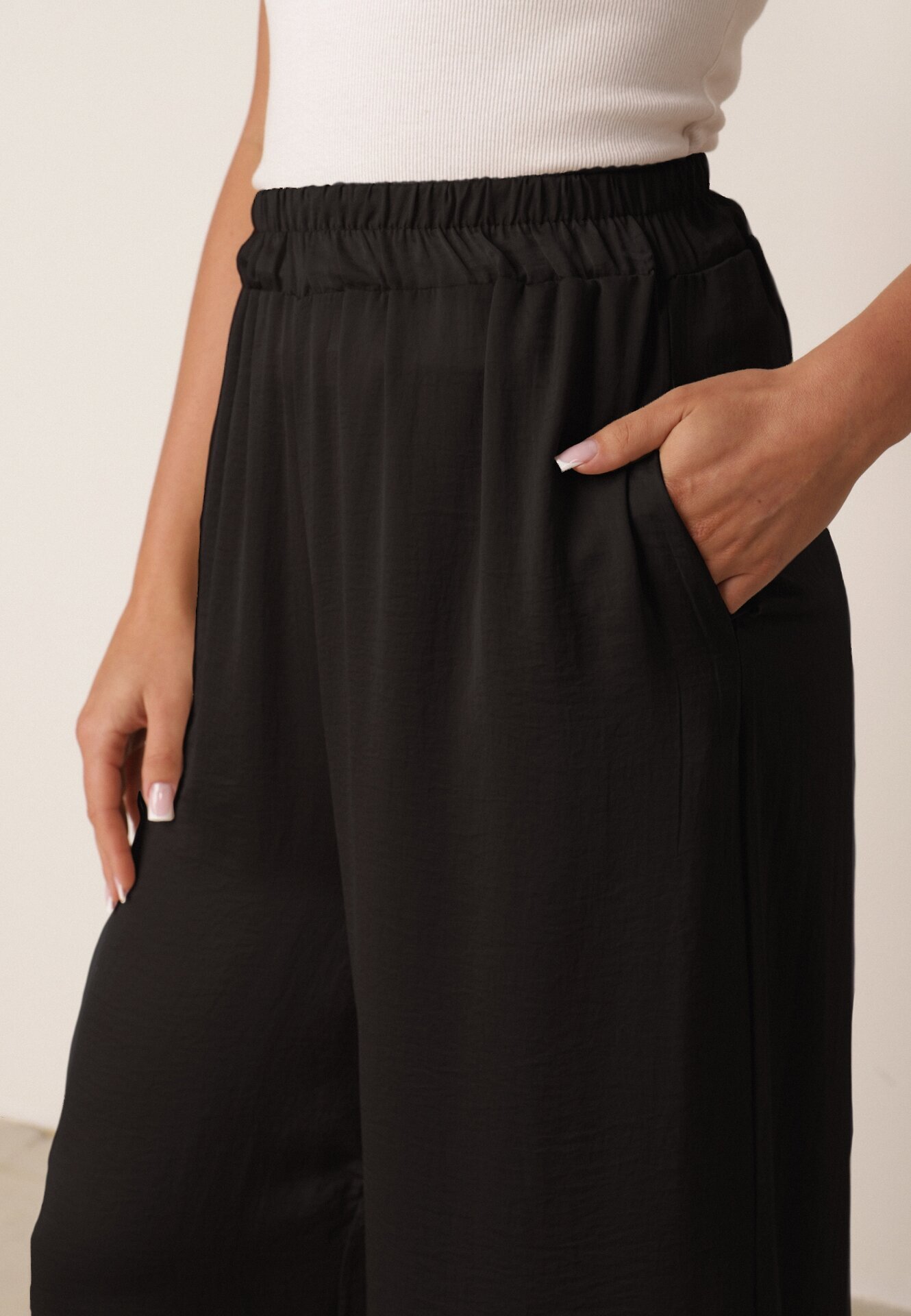 bludeise Pantaloni Negri Largi cu Elastic în Talie Agate