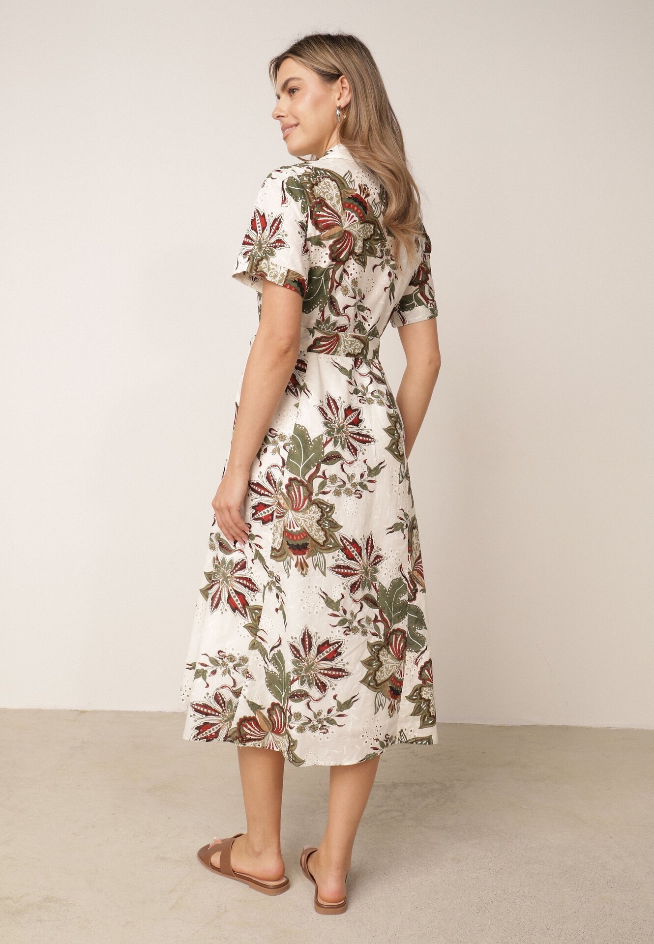 bludeise Rochie-cămașă din țesătură de bumbac cu broderie cu model floral Karicea Verde
