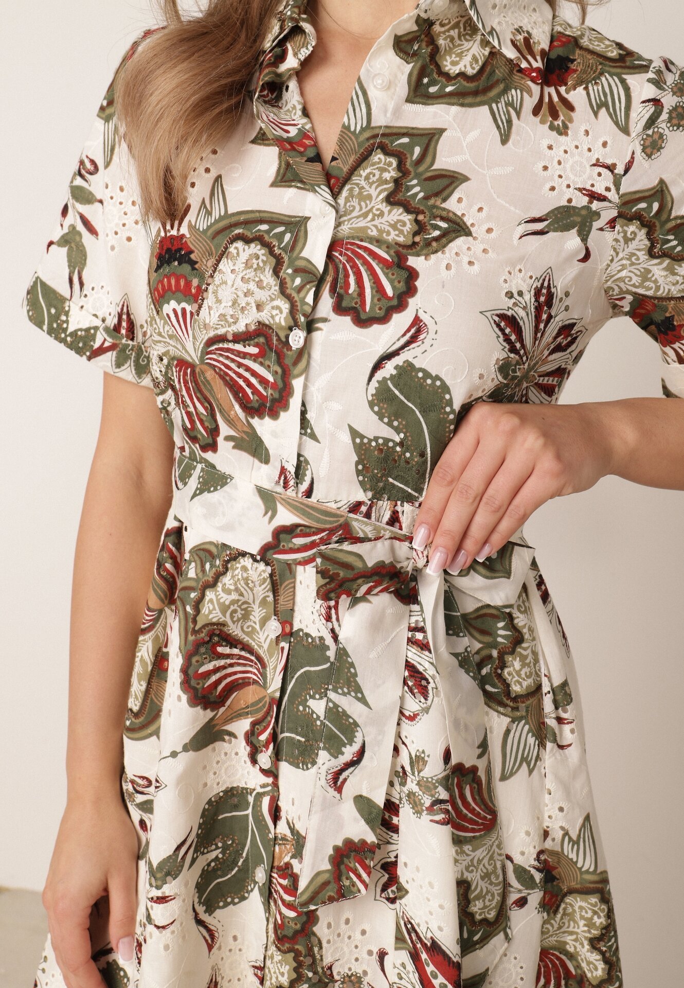 bludeise Rochie-cămașă din țesătură de bumbac cu broderie cu model floral Karicea Verde