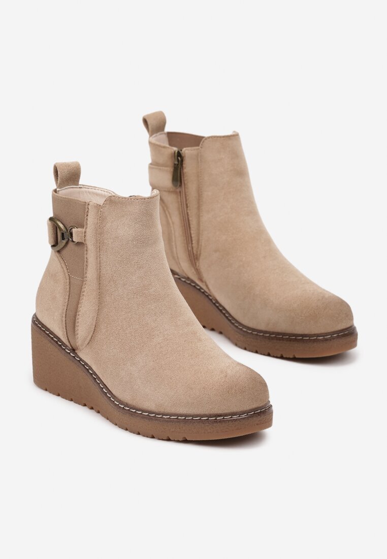 Botine Bej cu Platformă în Stil Chelsea cu Ornament Metalic Savanesse