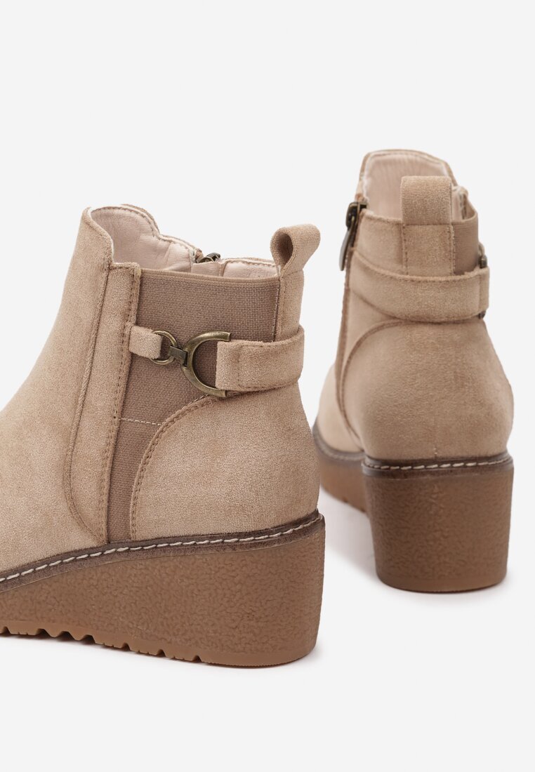  Botine Bej cu Platformă în Stil Chelsea cu Ornament Metalic Savanesse