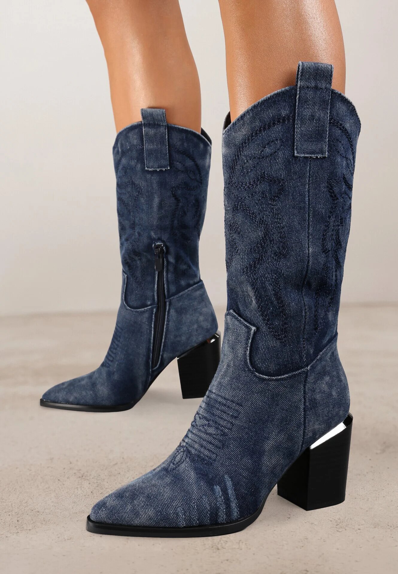  Botine Cowboy Bleumarin cu Toc și Broderie Laora