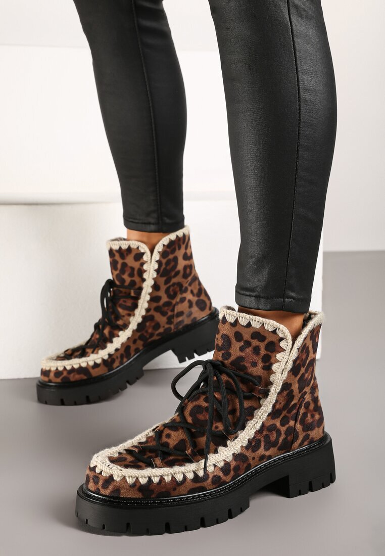  Botine Maro din imitație de piele întoarsă cu șireturi suplimentare decorate cu detalii brodate și cu model leopard Iveledi