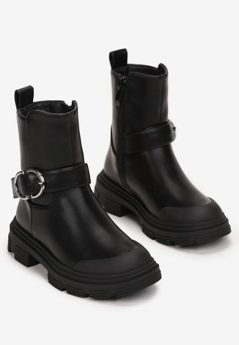  Botine Negre cu Cataramă Tryphena