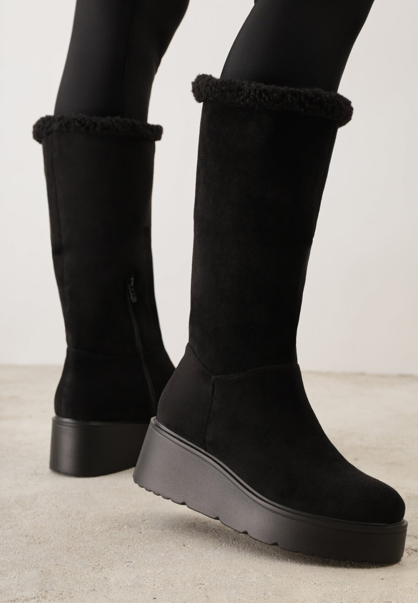  Botine Negre cu talpă pană cu guler răsucit și blană Irilaura