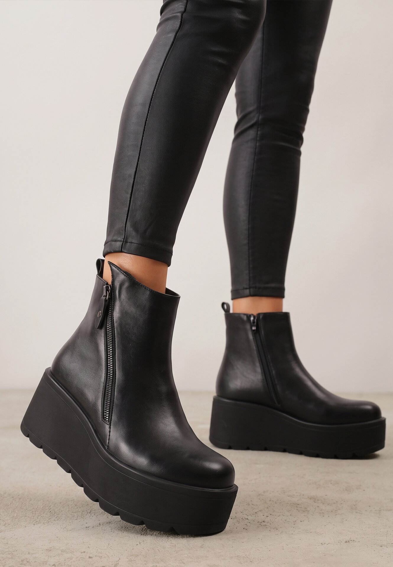  Botine Negre din Piele Ecologică cu Toc Pană cu Platformă Ornamente cu Fermoar Irivara