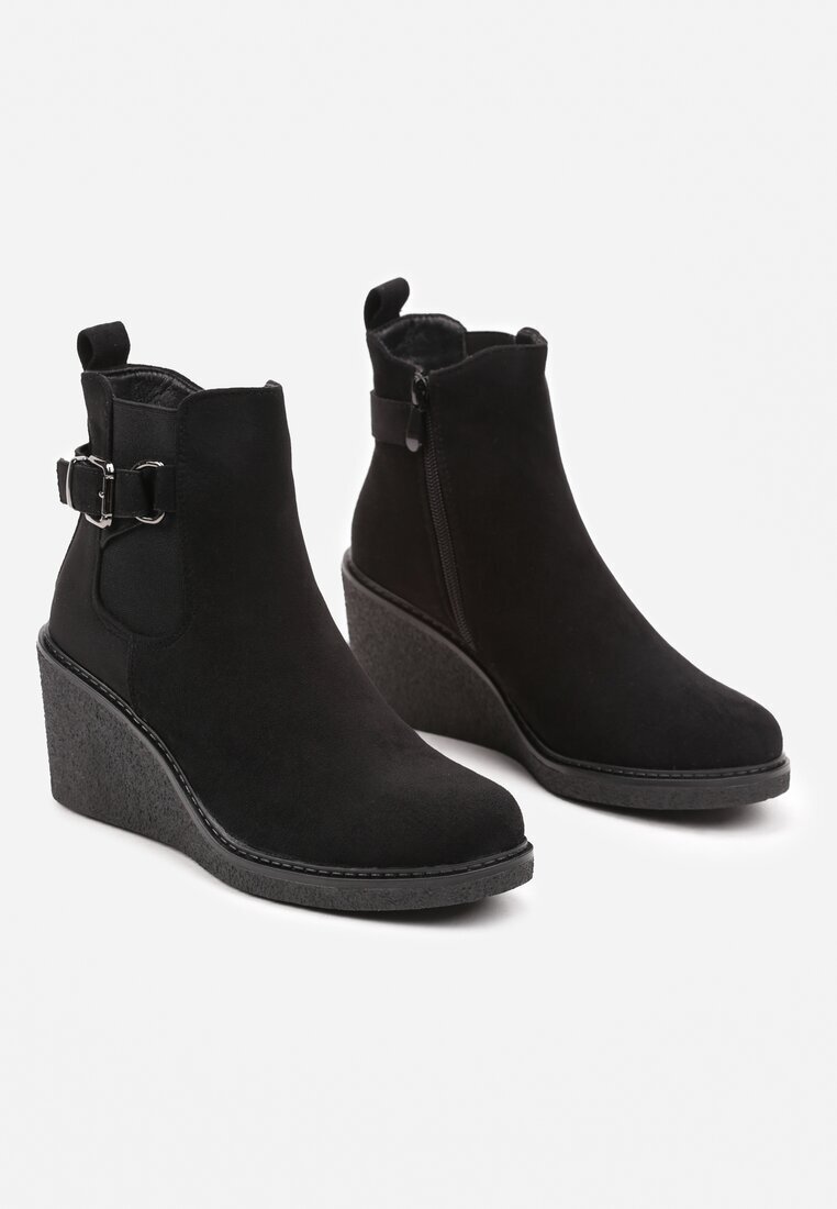  Botine Negre stil Chelsea pe coturn decorate cu o curea Erinnda