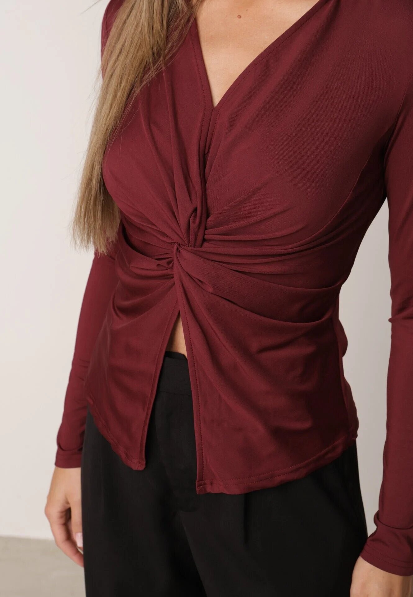 by swan Bluză din viscoză cu guler și nod decorativ sub bust Keramo Bordo