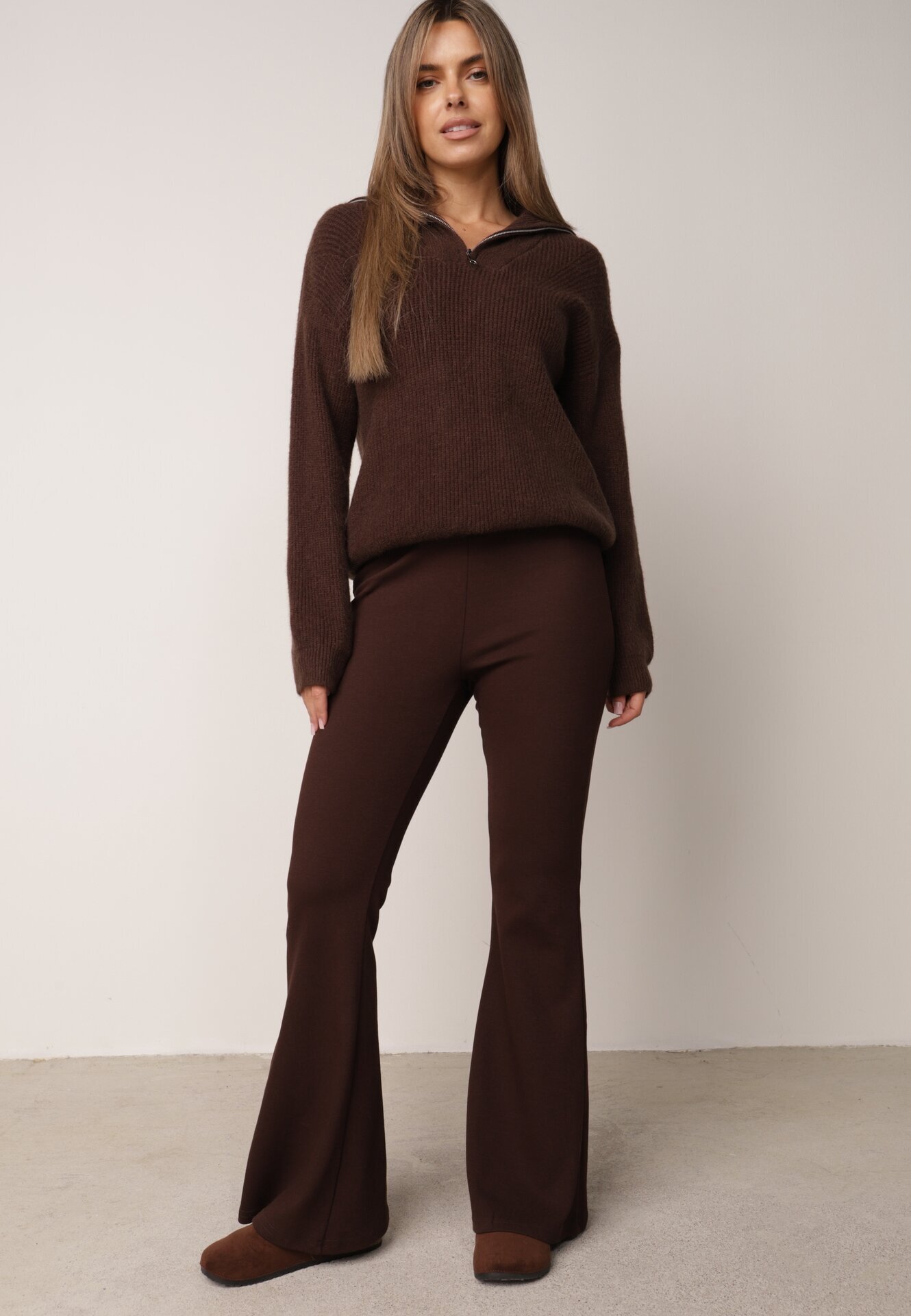 by swan Pantaloni tricot din bumbac cloș cu cusătură modelatoare Velvira Maro
