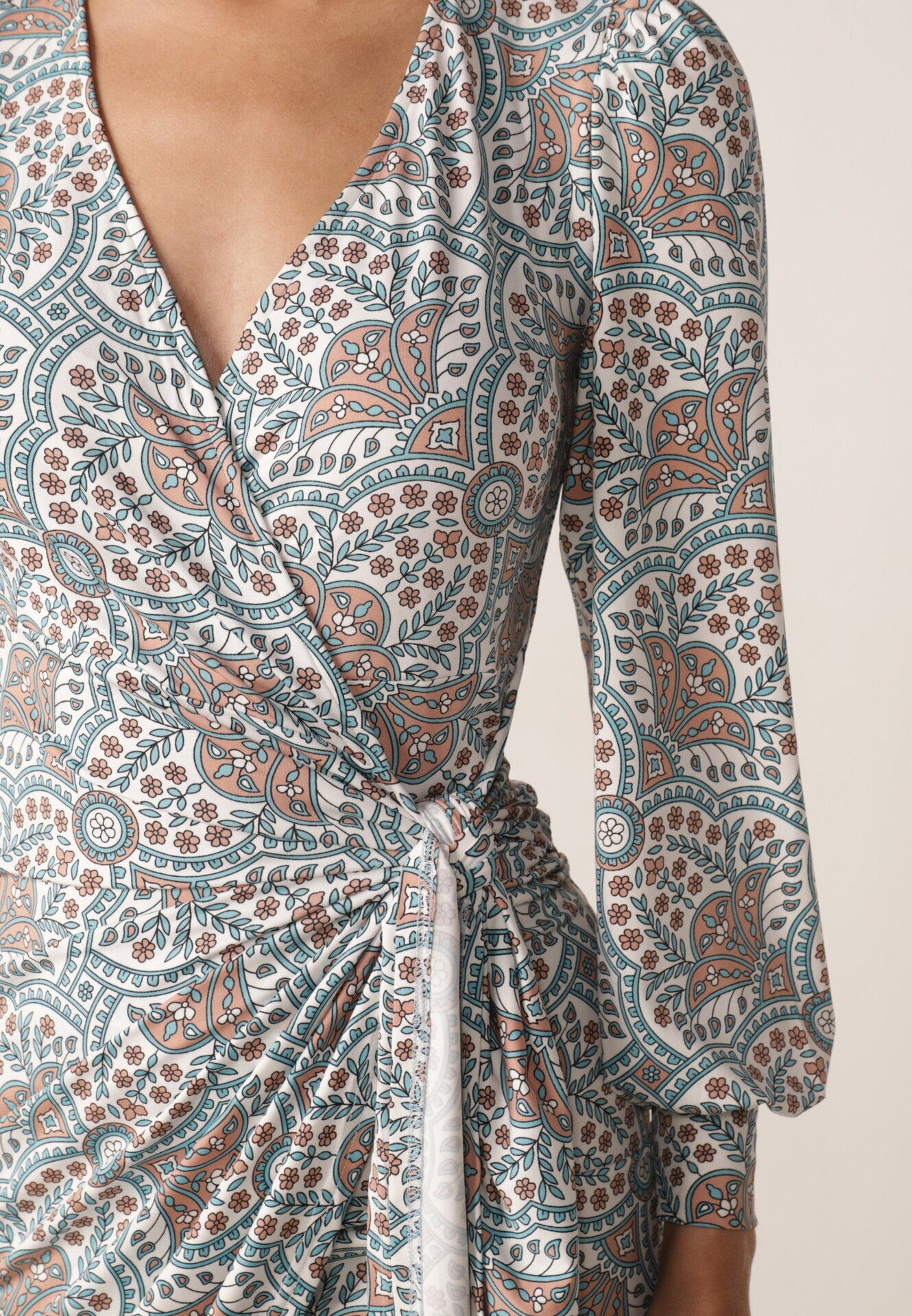 by swan Rochie Albastră Tip plic cu mânecă lungă Teuila
