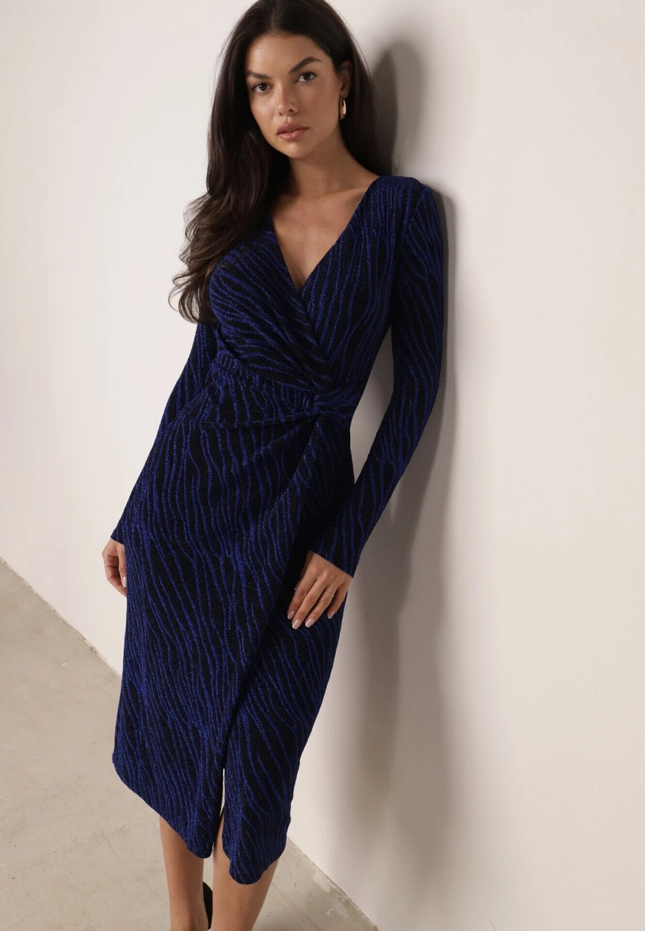 by swan Rochie Bleumarin Tip plic Midi cu Fir Metalic Biklla