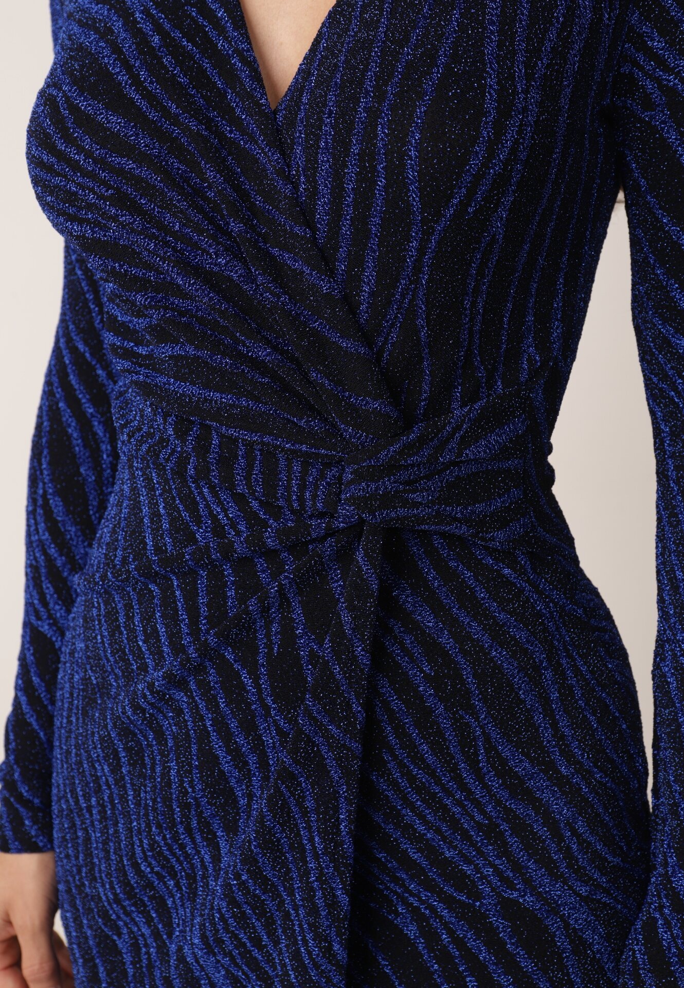 by swan Rochie Bleumarin Tip plic Midi cu Fir Metalic Biklla