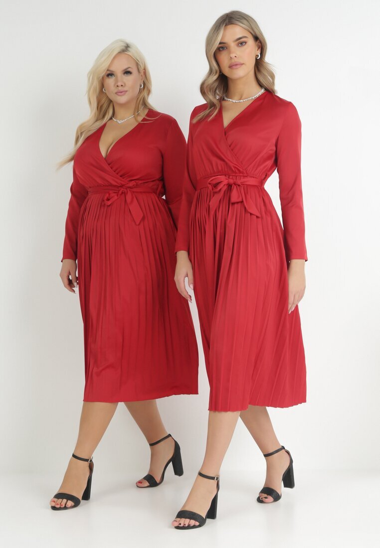 by swan Rochie Bordo Thessothoe